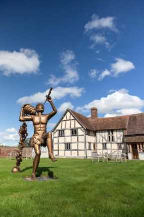  Eckington Manor  Першор